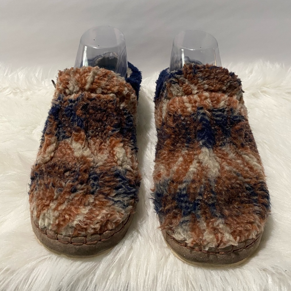 L.L. Bean Women's Fuzzy Slippers - Brown and Blue